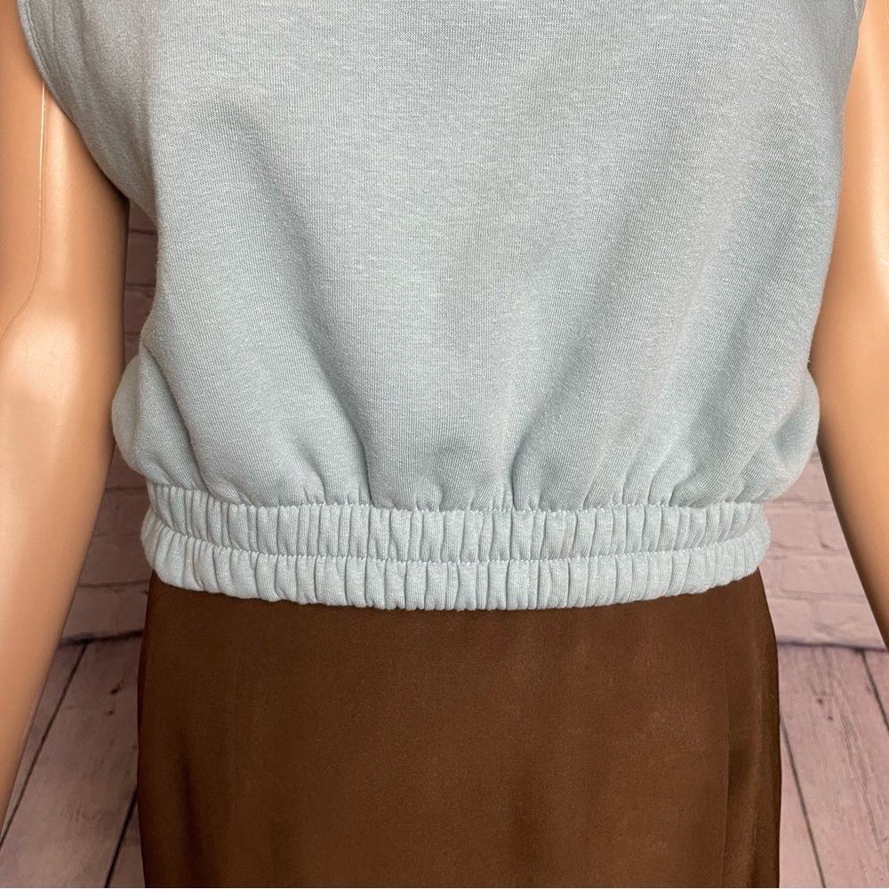 NWT New Zara Cropped Baby Blue Sleeveless Sweatshirt Size M - Picture 4 of 11